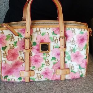 Dooney & bourke handbag